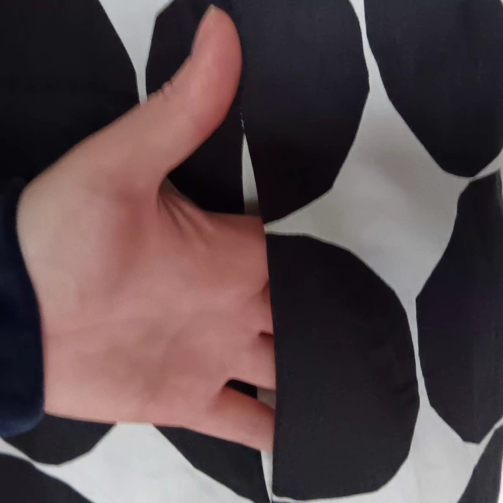 Marimekko "Pienet Kivet" Black and White Mod Sleeveless Mini Shift Dress - Picture 5 of 6